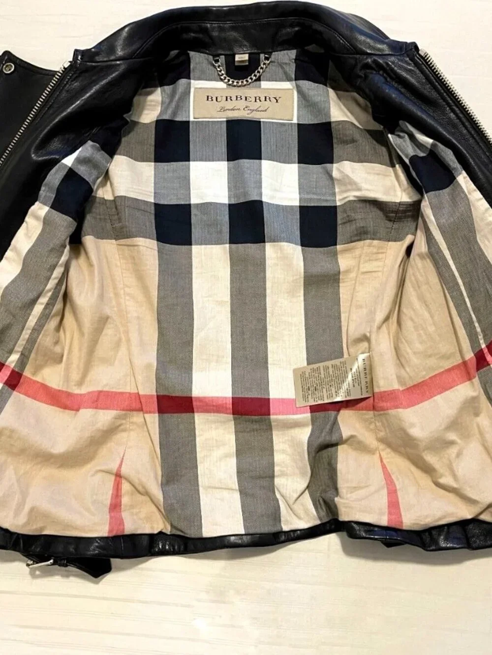 Burberry London Diamond Quilt Lamb Skin Leather Biker Jacket US-6 - Picture 12 of 16